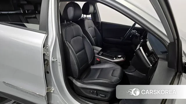 Kia Niro EV 2021 Серебряный из Кореи, фото 3