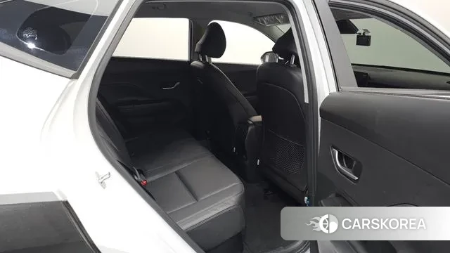 Hyundai Kona Hybrid (SX2) 2023 Белый из Кореи, фото 3