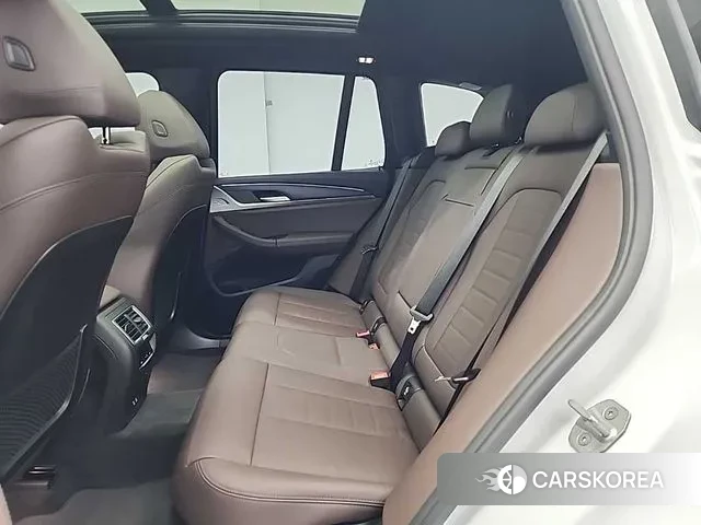 BMW iX3 2025 Белый из Кореи, фото 3