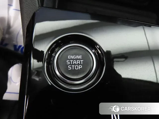 Kia Sportage 5th Generation Hybrid 2023 Черный из Кореи, фото 3