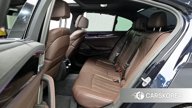 BMW 5 Series (G30) 2023 Черный из Кореи, фото 3