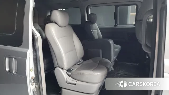 Hyundai The New Grand Starex 2018 Серебристо-серый из Кореи, фото 3