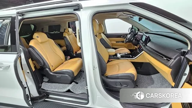 Kia Carnival 4th generation 2023 Белый из Кореи, фото 3