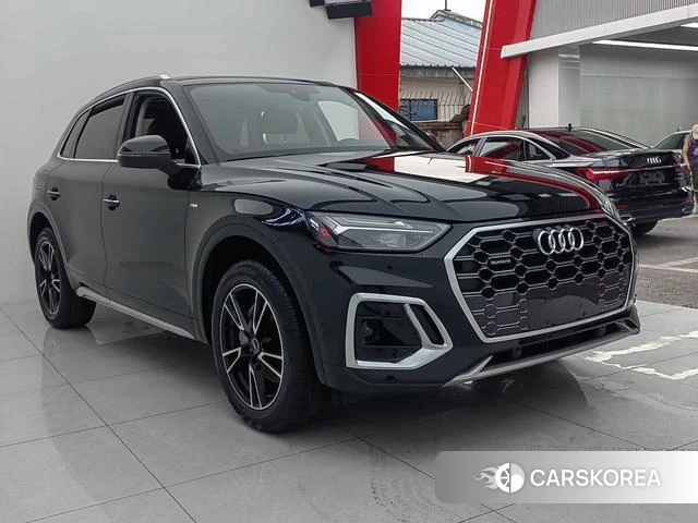 Audi Q5L 2023 Черный из Китая, фото 3