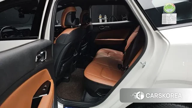 Kia Sportage 5th Generation 2023 Белый из Кореи, фото 3