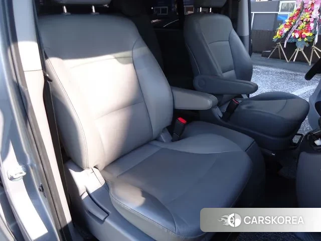 Hyundai The New Grand Starex 2019 Серебряный из Кореи, фото 3