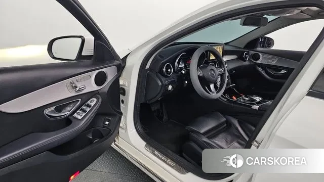 Mercedes-Benz C-Class W205 2018 Белый из Кореи, фото 3
