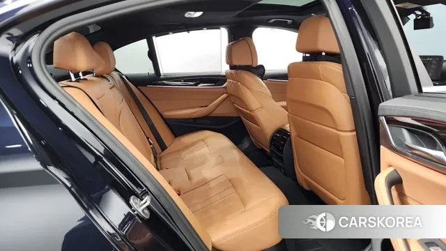 BMW 5 Series (G30) 2022 Черный из Кореи, фото 3