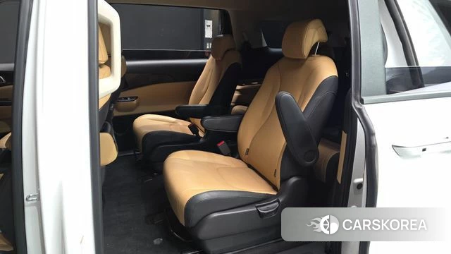 Kia Carnival 4th generation 2023 Белый из Кореи, фото 3