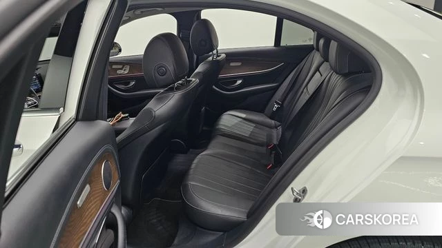 Mercedes-Benz E-Class W213 2019 Белый из Кореи, фото 3