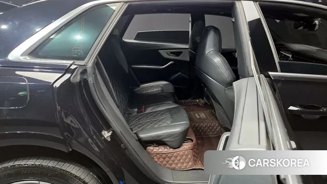 Audi Q8 (4M) 2021 Черный из Кореи, фото 3