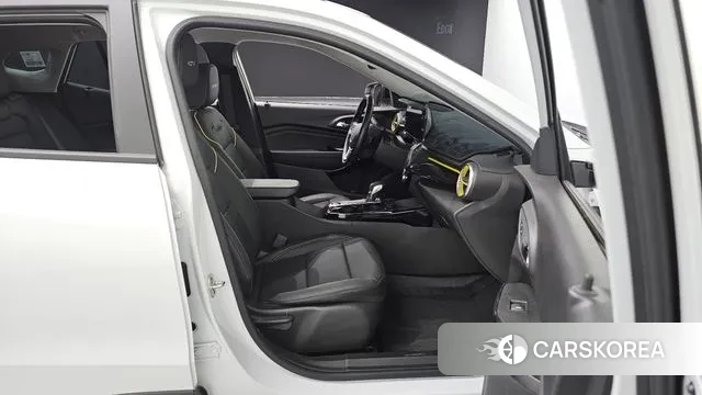 Chevrolet (GM Daewoo) Trax Crossover 2024 Белый из Кореи, фото 3