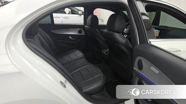 Mercedes-Benz E-Class W213 2019 Белый из Кореи, фото 3