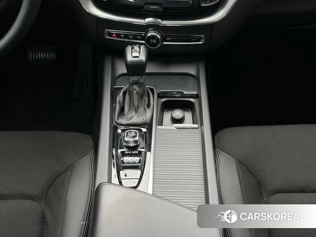 Volvo XC60 2019 Белый из Китая, фото 3