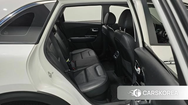 Kia Niro 2018 Белый из Кореи, фото 3