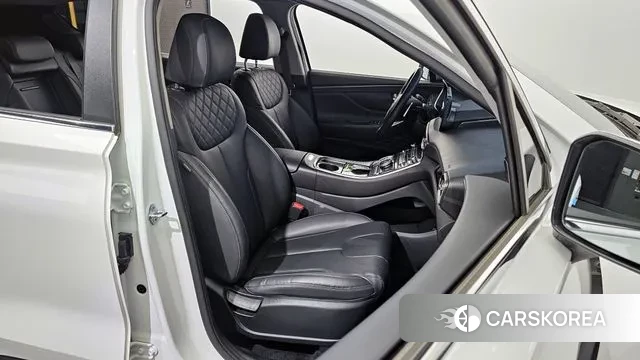 Hyundai The New Santa Fe 2021 Белый из Кореи, фото 3