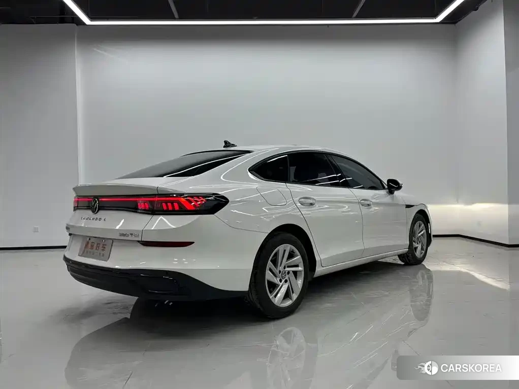 Volkswagen Lamando 2022 Белый из Китая, фото 3