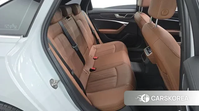 Audi A6 (C8) 2023 Белый из Кореи, фото 3