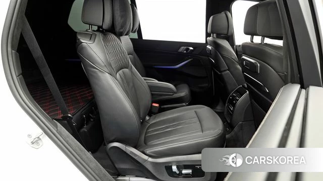 BMW X7 (G07) 2025 Белый из Кореи, фото 3