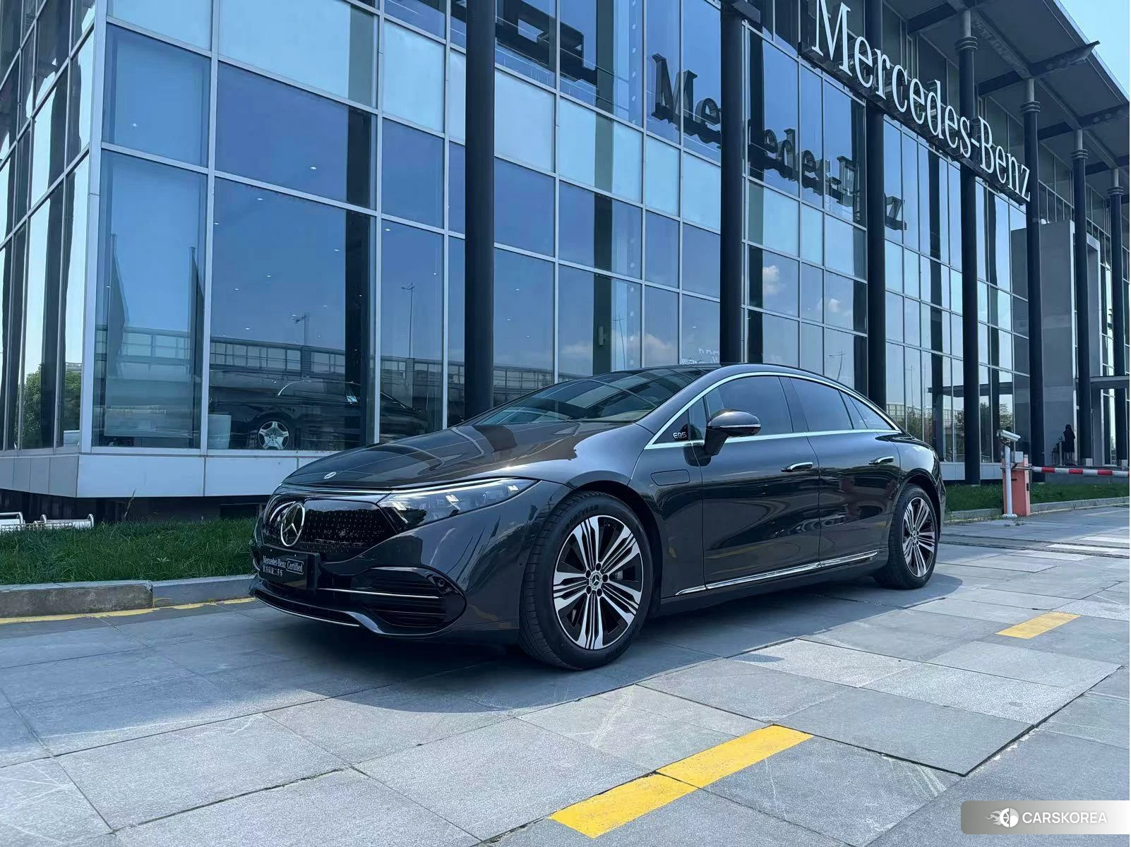 Mercedes-Benz EQS 2023 Темно-серый из Китая, фото 3