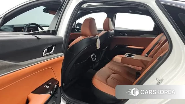 Kia The New K5 Hybrid 3rd generation 2023 Белый из Кореи, фото 3