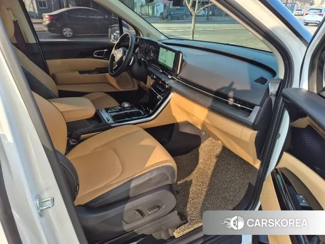 Kia Carnival 4th generation 2023 Белый из Кореи, фото 3