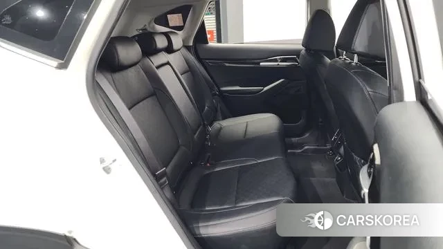 Kia Seltos 2022 Белый из Кореи, фото 3