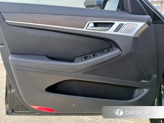 Genesis G80 2018 Черный из Кореи, фото 3