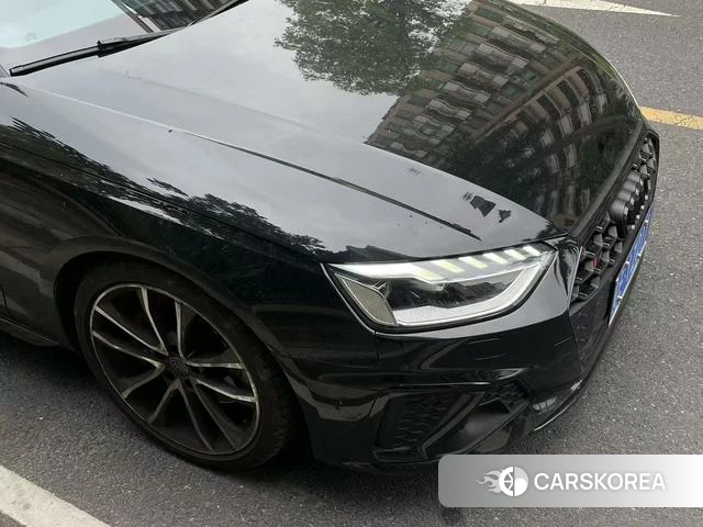 Audi S4 2021 Черный из Китая, фото 3