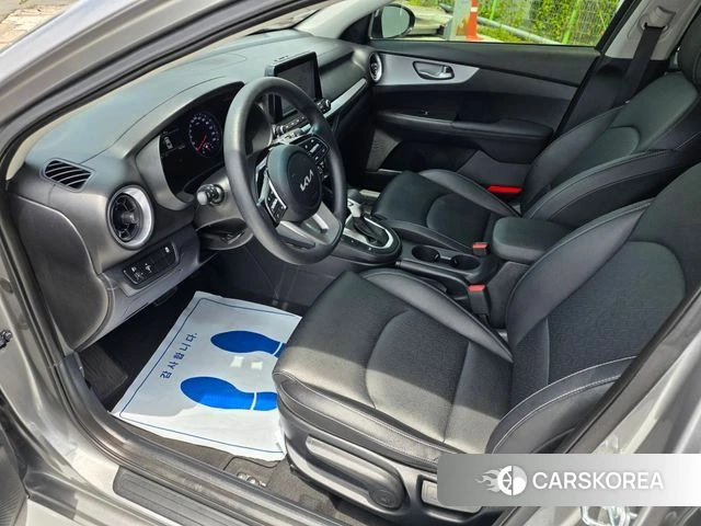 Kia The New K3 2nd generation 2021 Серебристо-серый из Кореи, фото 3