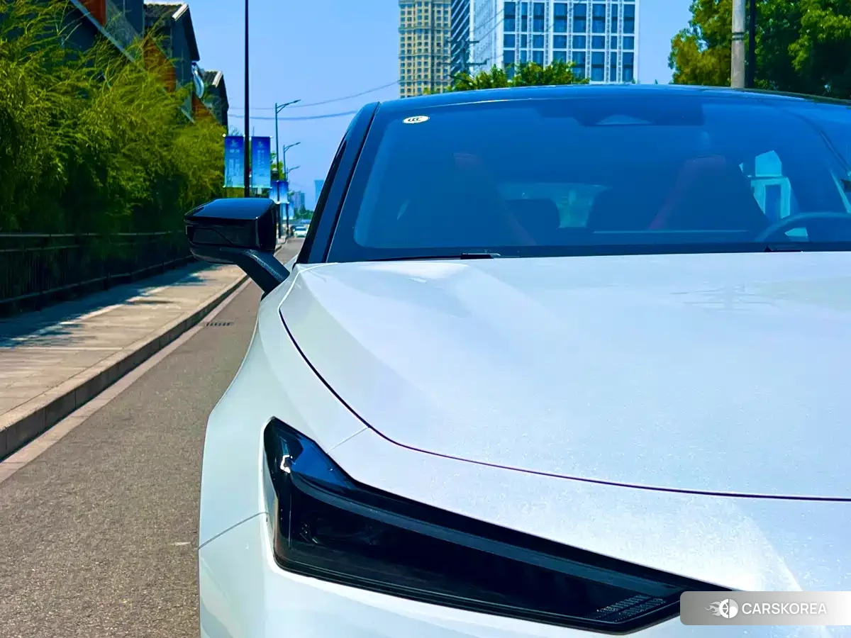 Chang'an Changan UNI-V 2026 Белый из Китая, фото 3