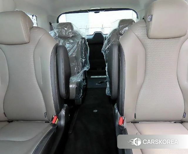 Kia The New Carnival 4th Generation 2024 Серебристо-серый из Кореи, фото 3