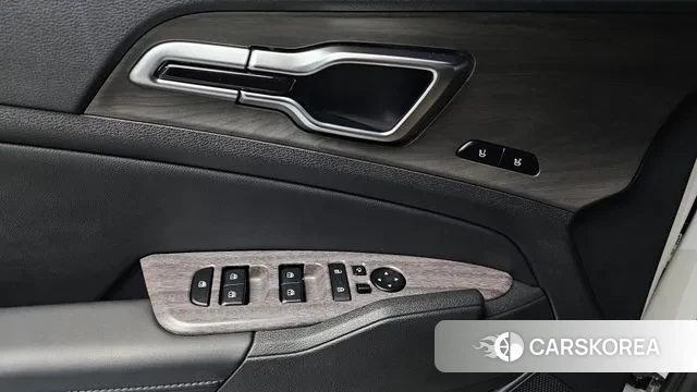 Kia Sportage 5th Generation Hybrid 2024 Белый из Кореи, фото 3