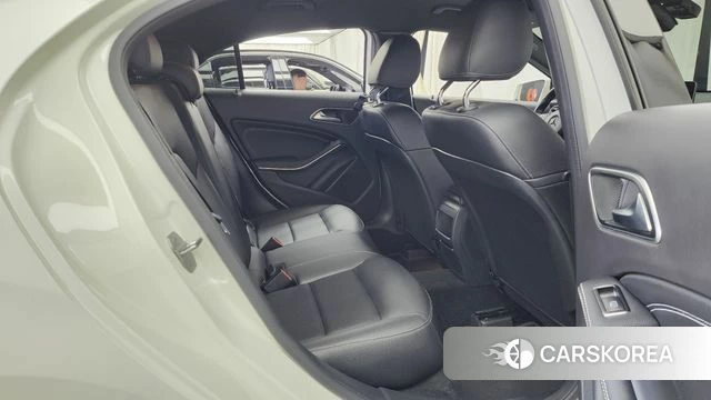 Mercedes-Benz A-Class W176 2018 Белый из Кореи, фото 3