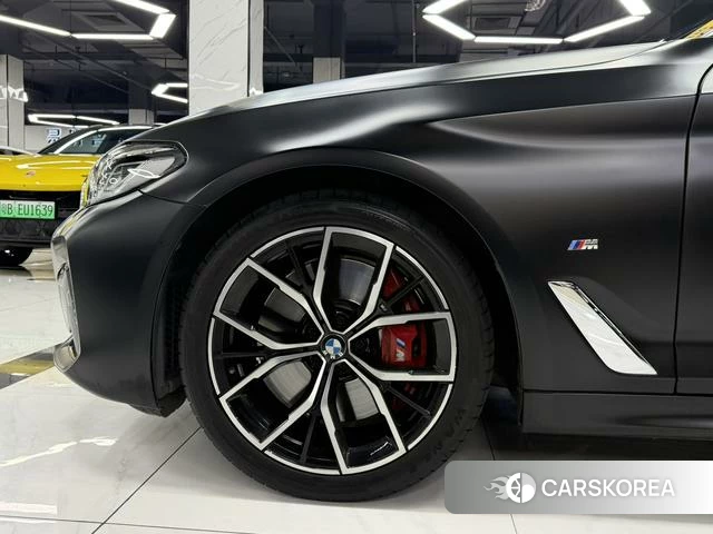 BMW 5 series (imported) 2022 Черный из Китая, фото 3