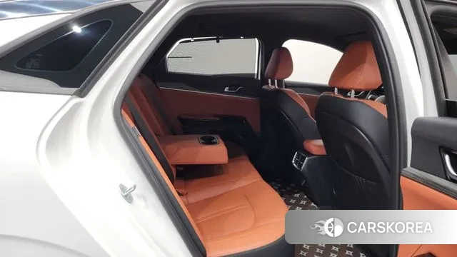 Kia The New K5 3rd generation 2024 Белый из Кореи, фото 3