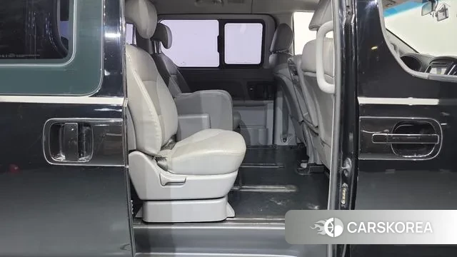 Hyundai The New Grand Starex 2018 Черный из Кореи, фото 3