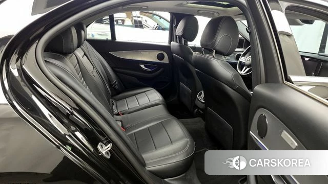Mercedes-Benz E-Class W213 2019 Черный из Кореи, фото 3