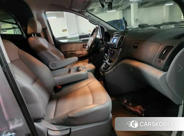 Hyundai The New Grand Starex 2021 Серебристо-серый из Кореи, фото 3