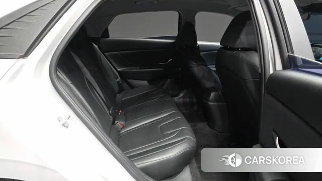 Hyundai Avante (CN7) 2020 Серебристо-серый из Кореи, фото 3