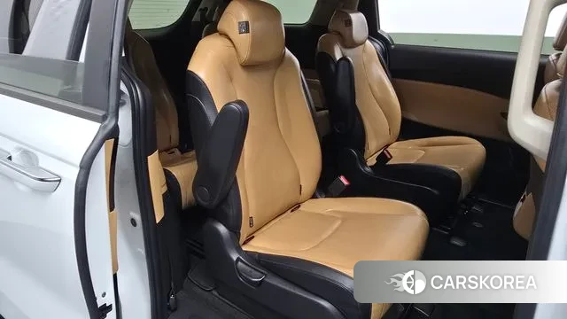 Kia Carnival 4th generation 2022 Белый из Кореи, фото 3