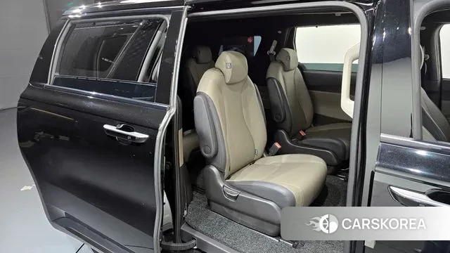 Kia The New Carnival 4th Generation 2025 Черный из Кореи, фото 3