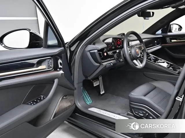 Porsche Panamera (972) 2024 Черный из Кореи, фото 3