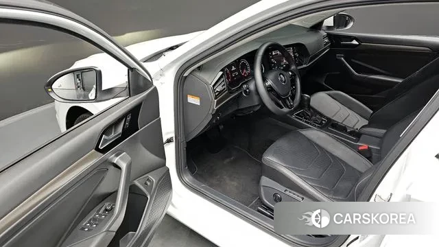 Volkswagen 7th Generation of Jetta 2020 Белый из Кореи, фото 3