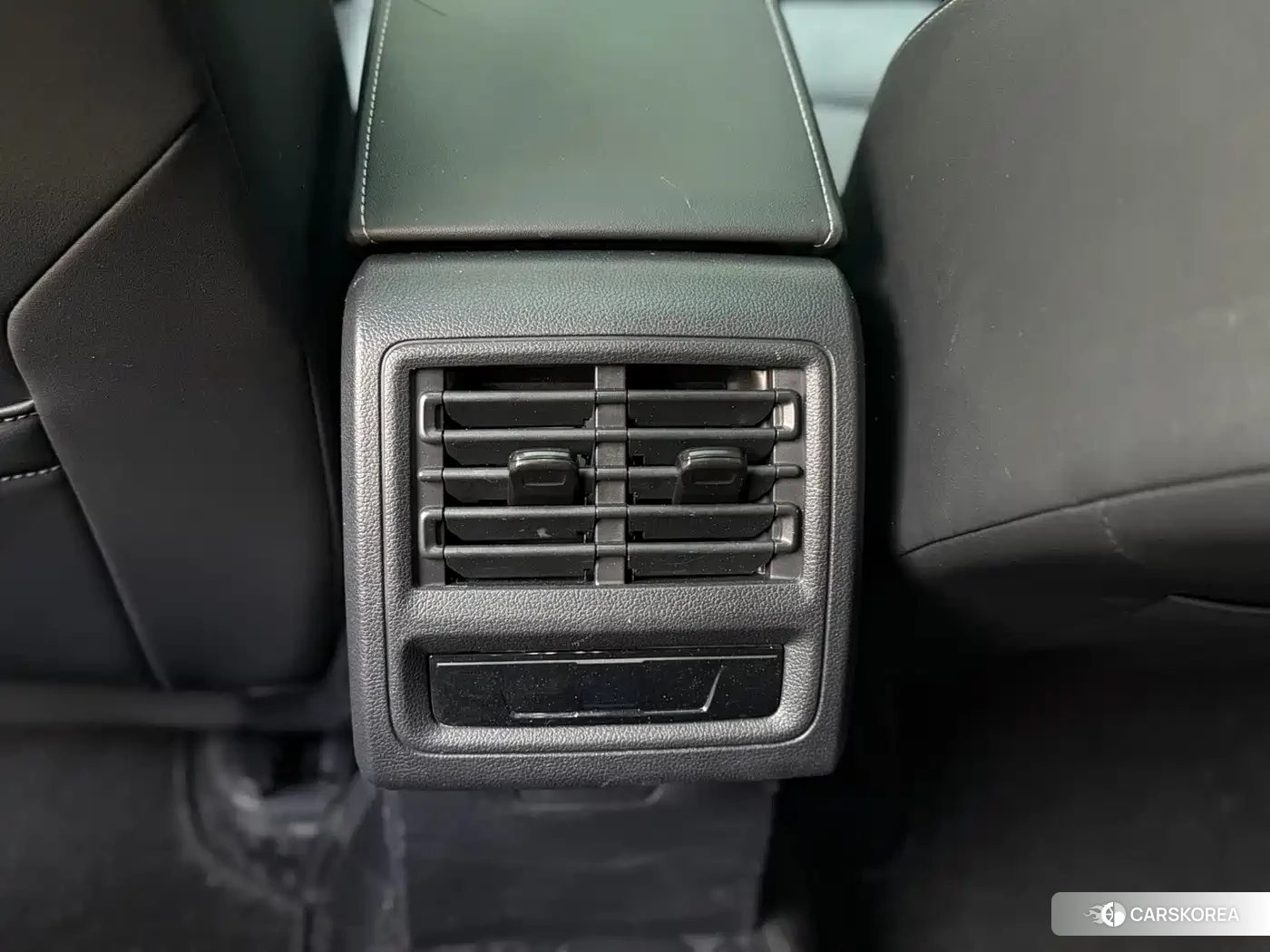 Volkswagen Golf 2022 Silver/gray из Китая, фото 3