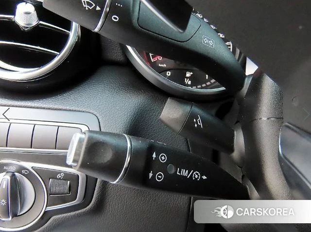 Mercedes-Benz C-Class W205 2018 Черный из Кореи, фото 3