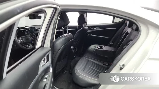 Genesis The New G70 2023 Серебристо-серый из Кореи, фото 3