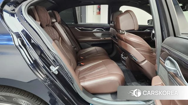 BMW 7 Series (G11) 2018 Черный из Кореи, фото 3