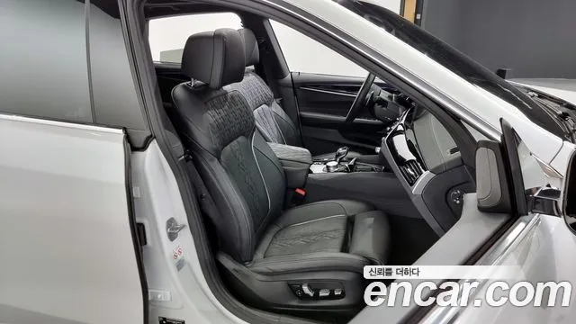 BMW 6 Series GT (G32) 2023 Белый из Кореи, фото 3