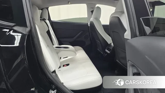 Tesla Model Y 2023 Черный из Кореи, фото 3